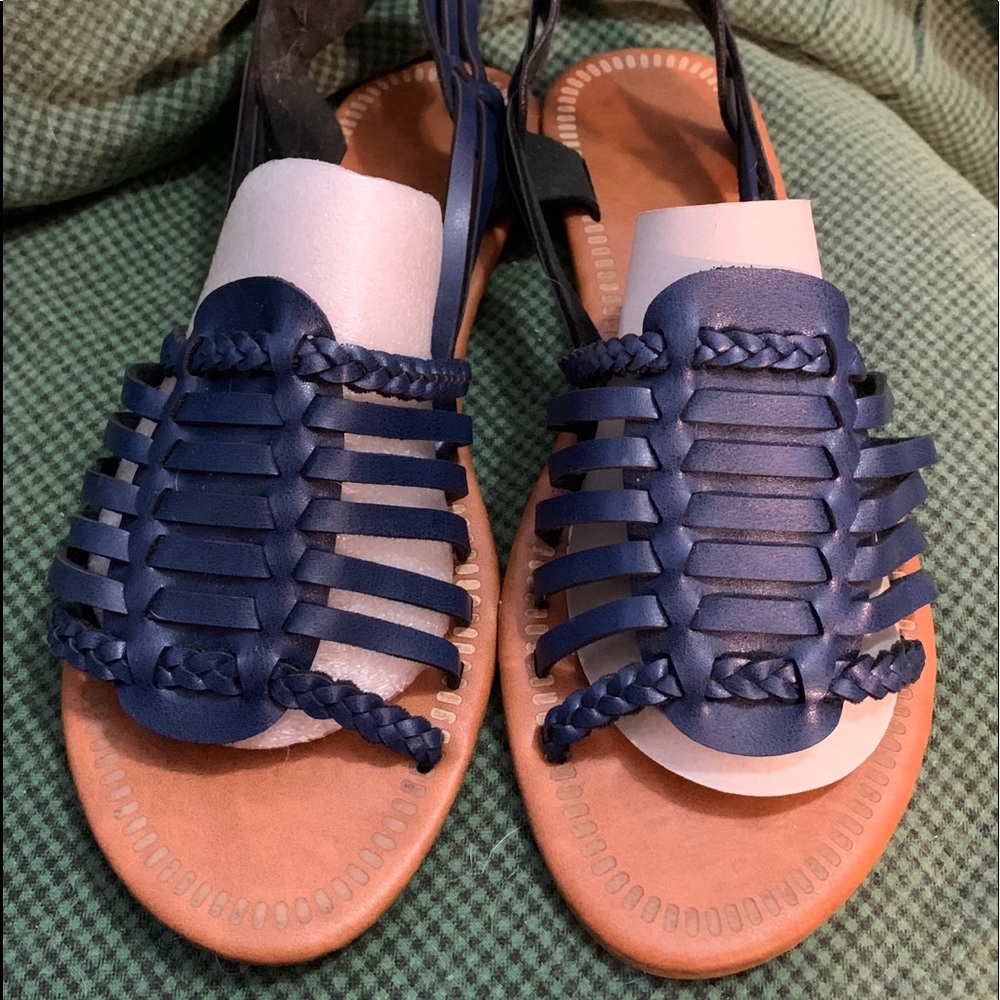 Women’s sandals